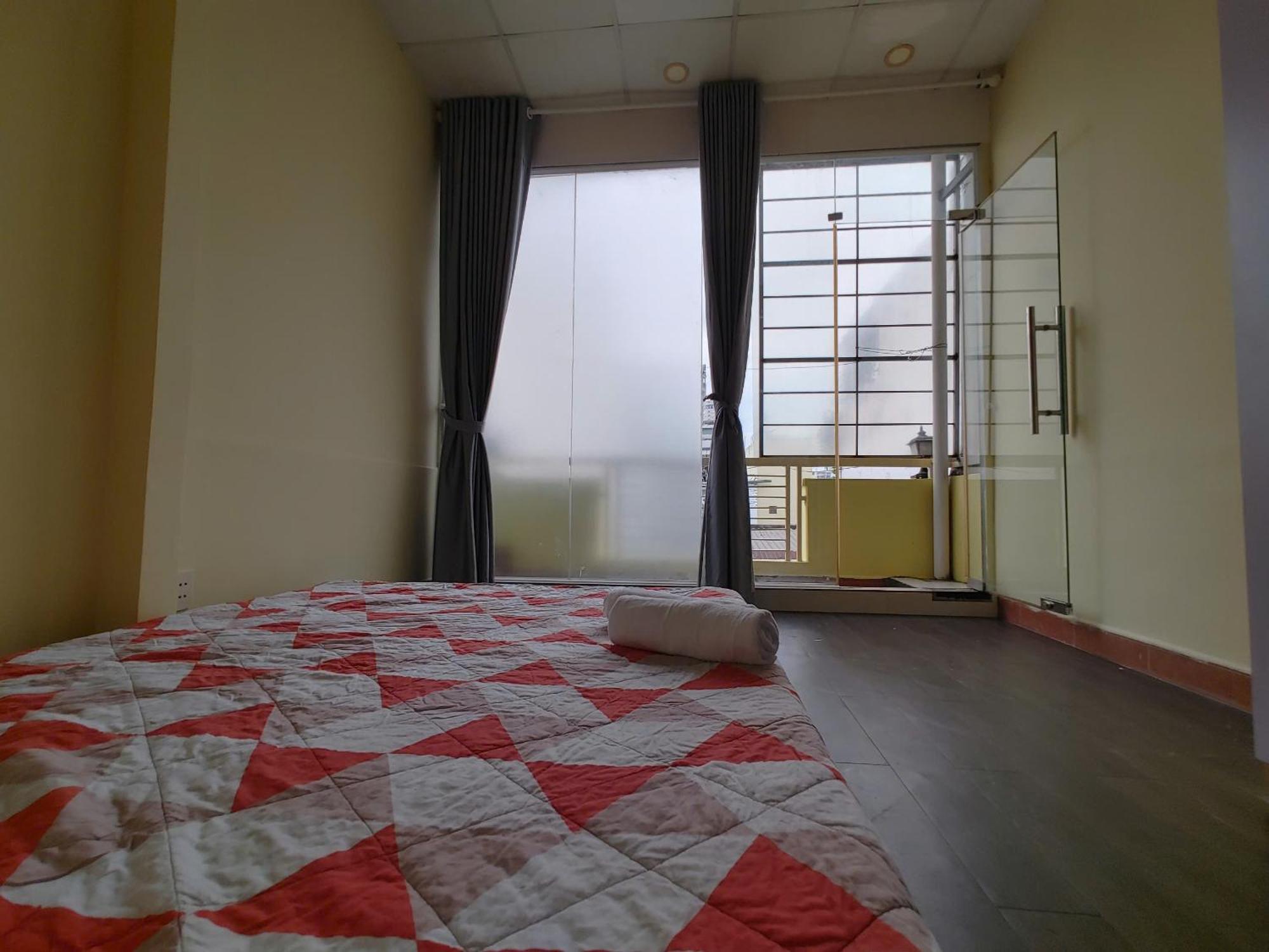 D 2 2* Ho Chi Minh City